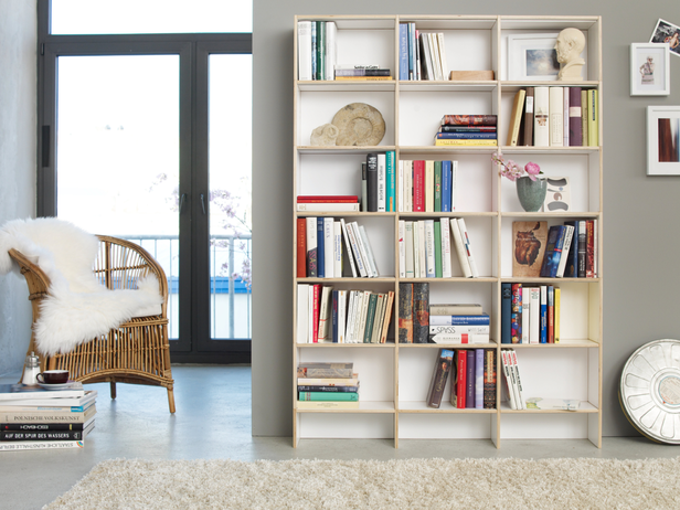 Bücherregal 19 cm tief in der Farbe weiss. Modular, flexibel, erweiterbar